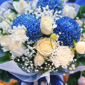 Cận cảnh vẻ đẹp tinh khôi của hoa tươi thiết kế theo xu hướng mới nhất. Ghé thăm shop hoa phong cách Hàn để chọn mẫu hoa ưng ý nhất cho người thương.
