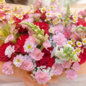 Bạn đang tìm shop hoa tươi cắm sẵn tại TPHCM? Chúng tôi cung cấp đa dạng mẫu hoa đẹp, thiết kế sang trọng, giao hàng nhanh chóng tận nơi trong 2 giờ.