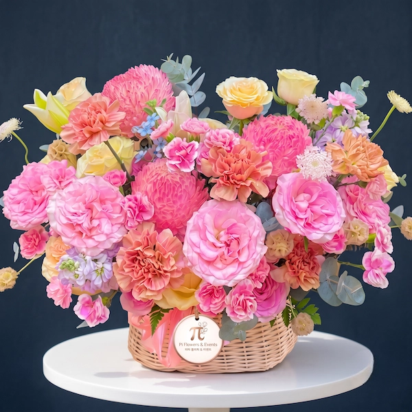 Bình hoa rực rỡ tại shop hoa tươi có khuyến mãi – Hoa Gửi Yêu Thương