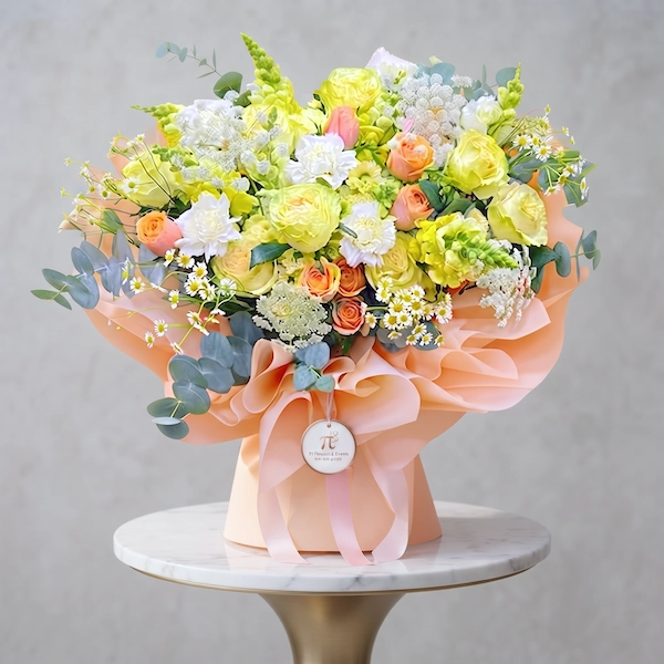 Bó hoa lớn màu pastel sang trọng tại shop hoa tươi uy tín ở TP.HCM